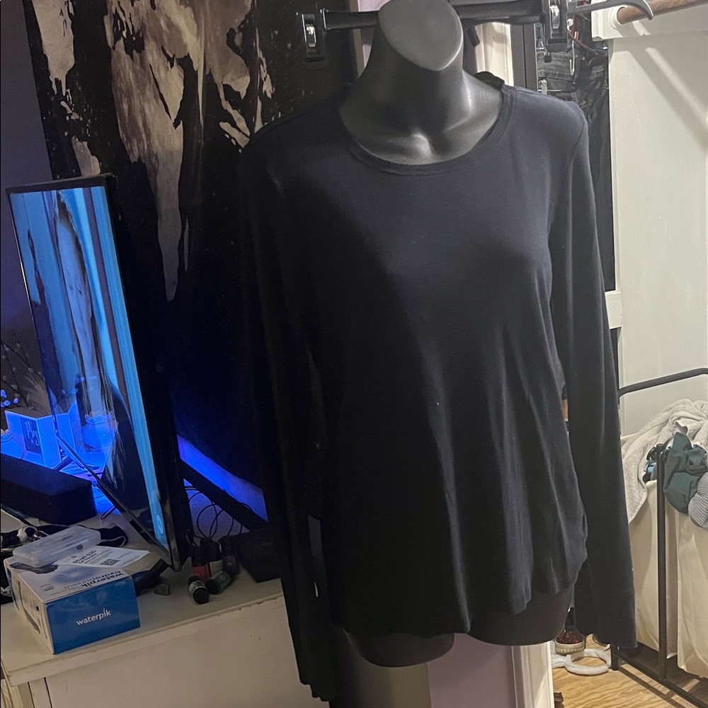 Red Camel Black Long Sleeve Women's Top